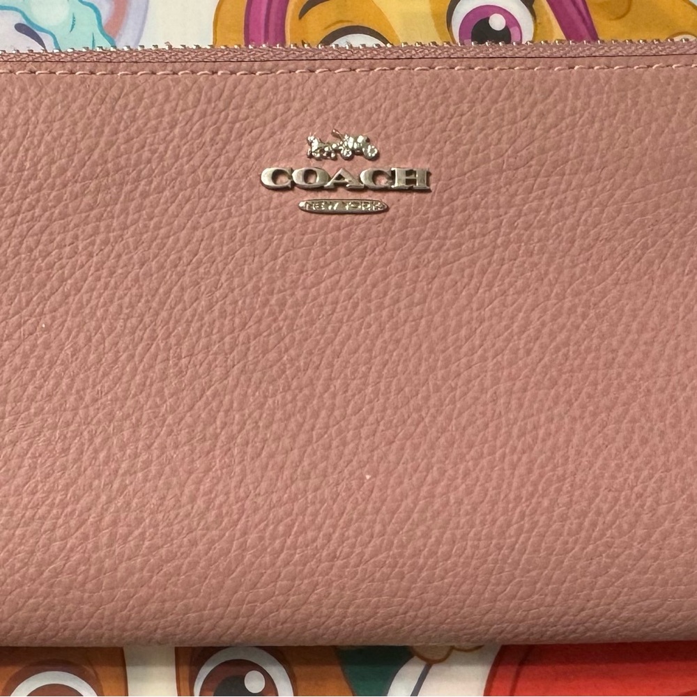 Long zip around wallet